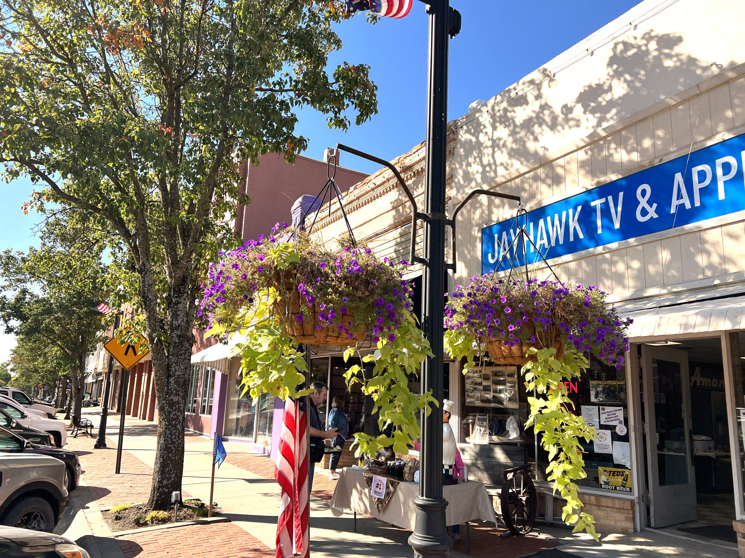 Holton, Kansas downtown shopping