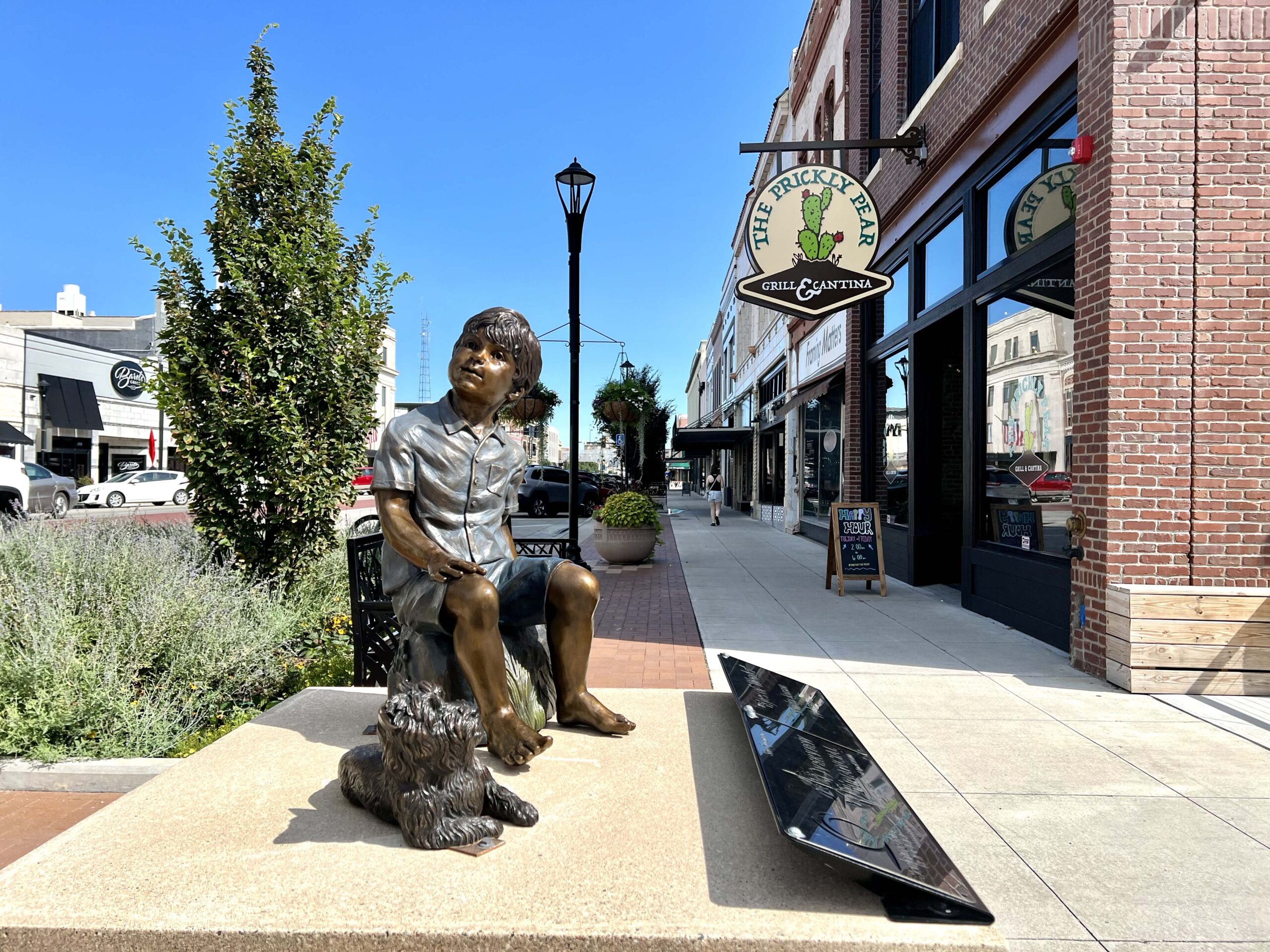 Local Eats: Legends Bar & Grille joins bustling strip in downtown Muskegon  