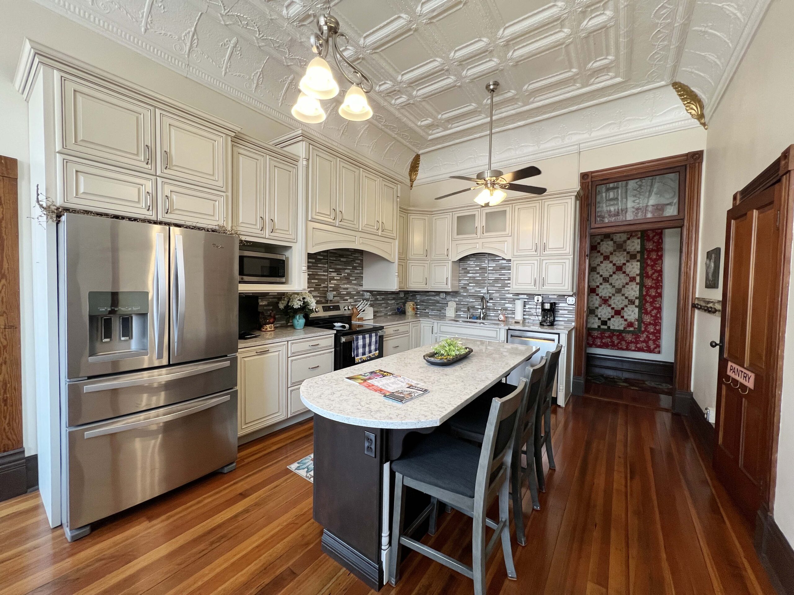 Eagle Nest vacation rental kitchen in Burlington, Kansas 