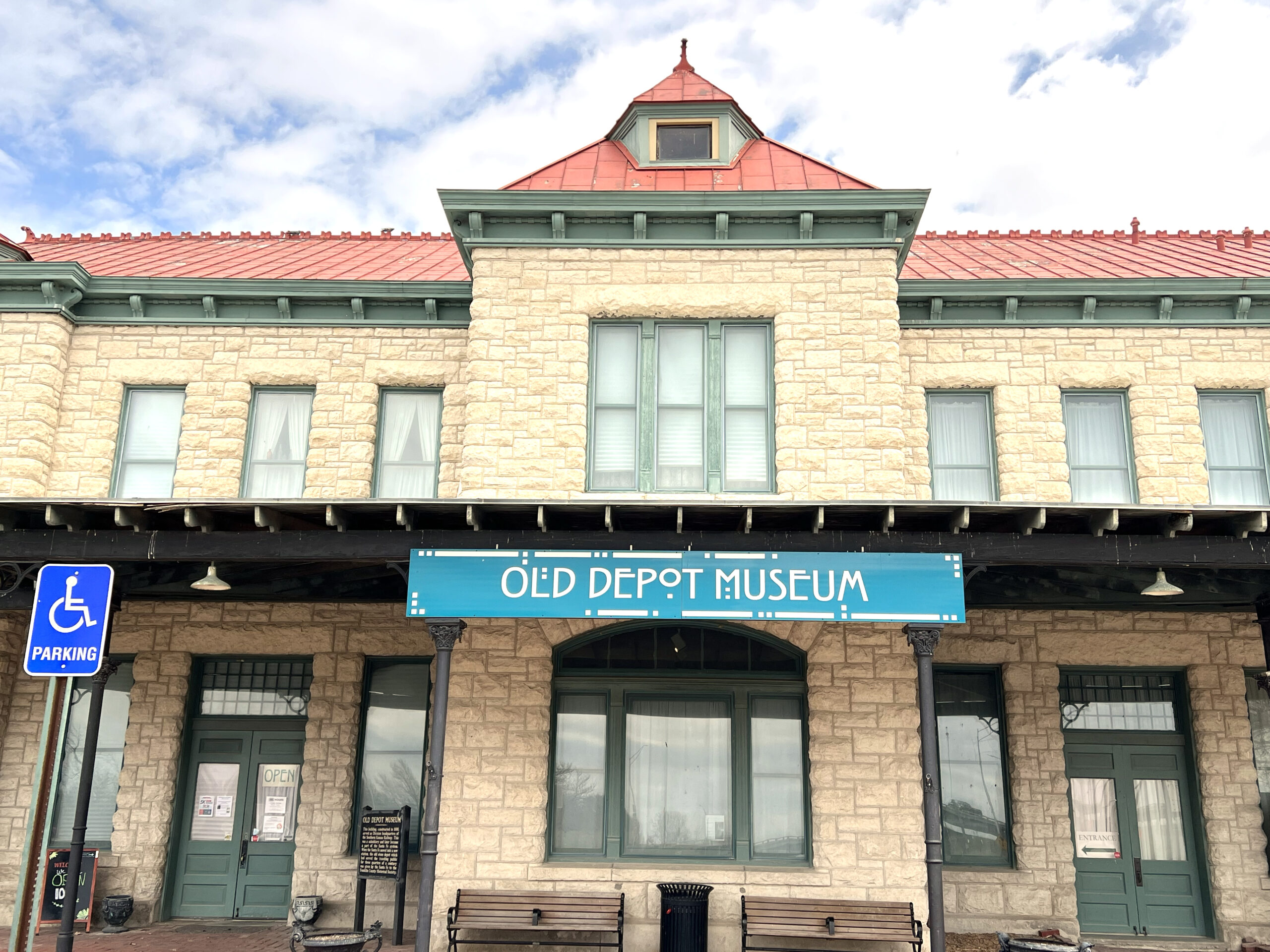 Old Depot Museum is part of the Franklin County Historical Society, available to view for free. 