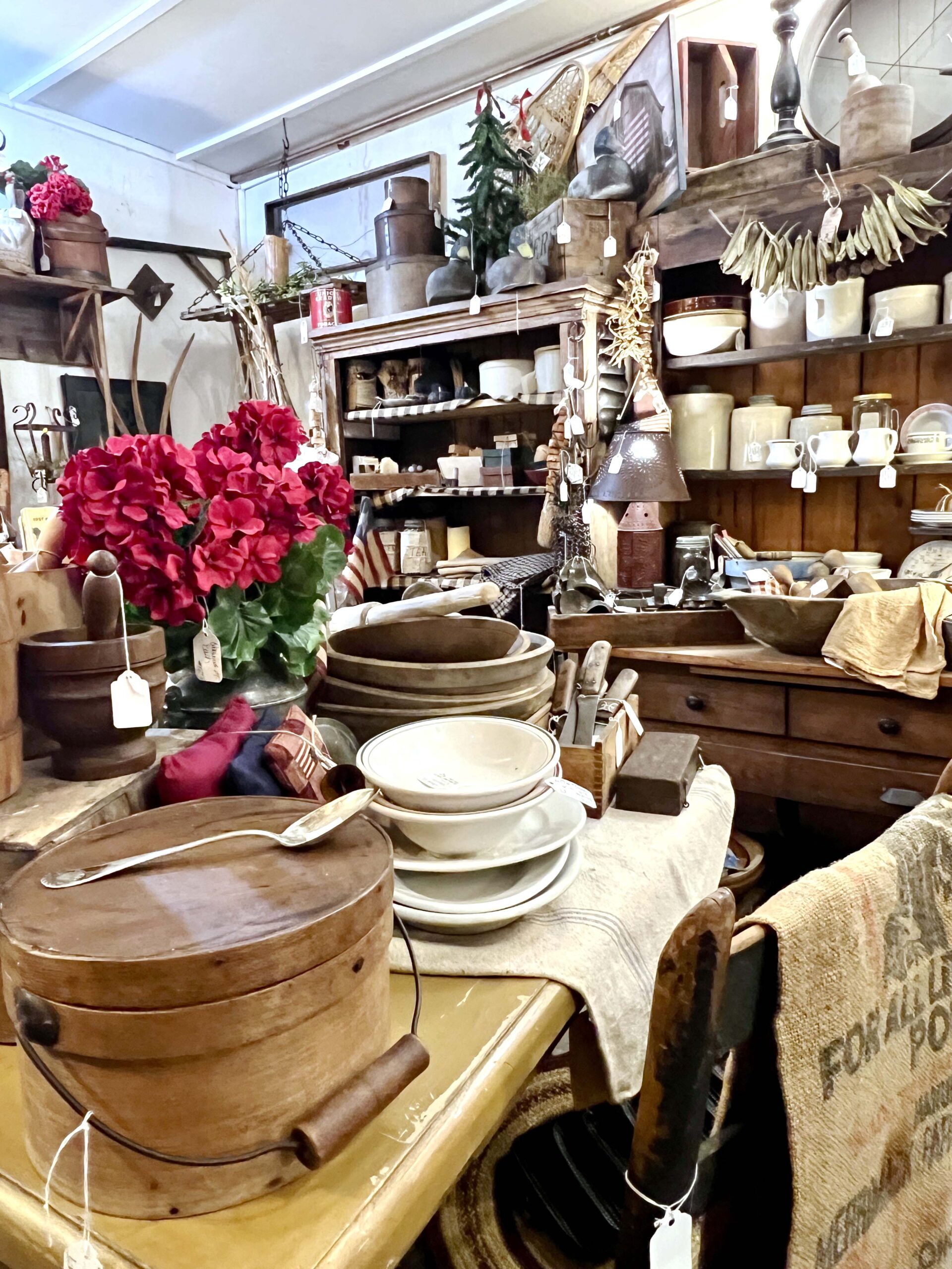 Front Porch Antiques is a blend of vintage and new home decor.