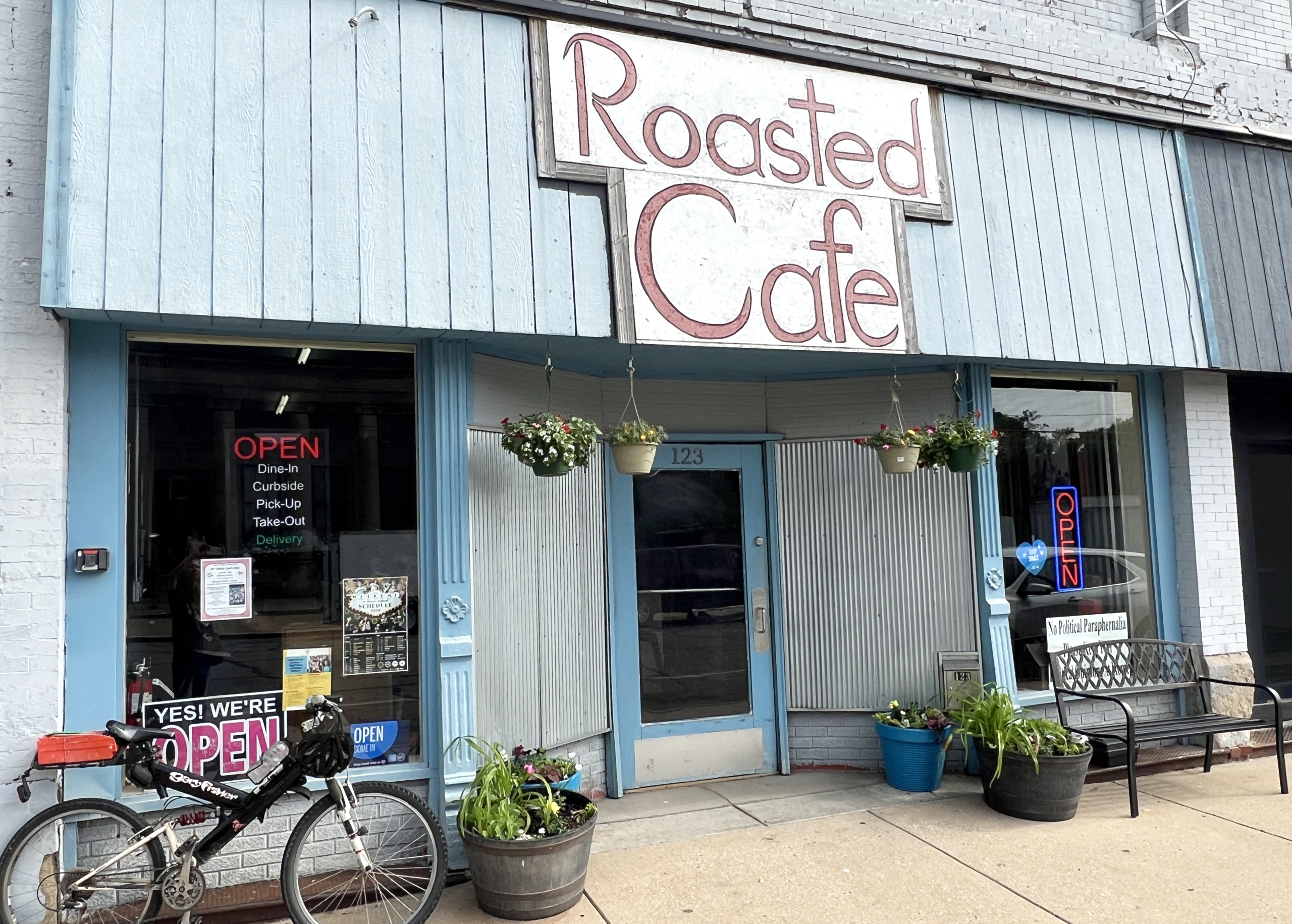 Roasted Cafe is a large breakfast and lunch eatery serving regular customers. 