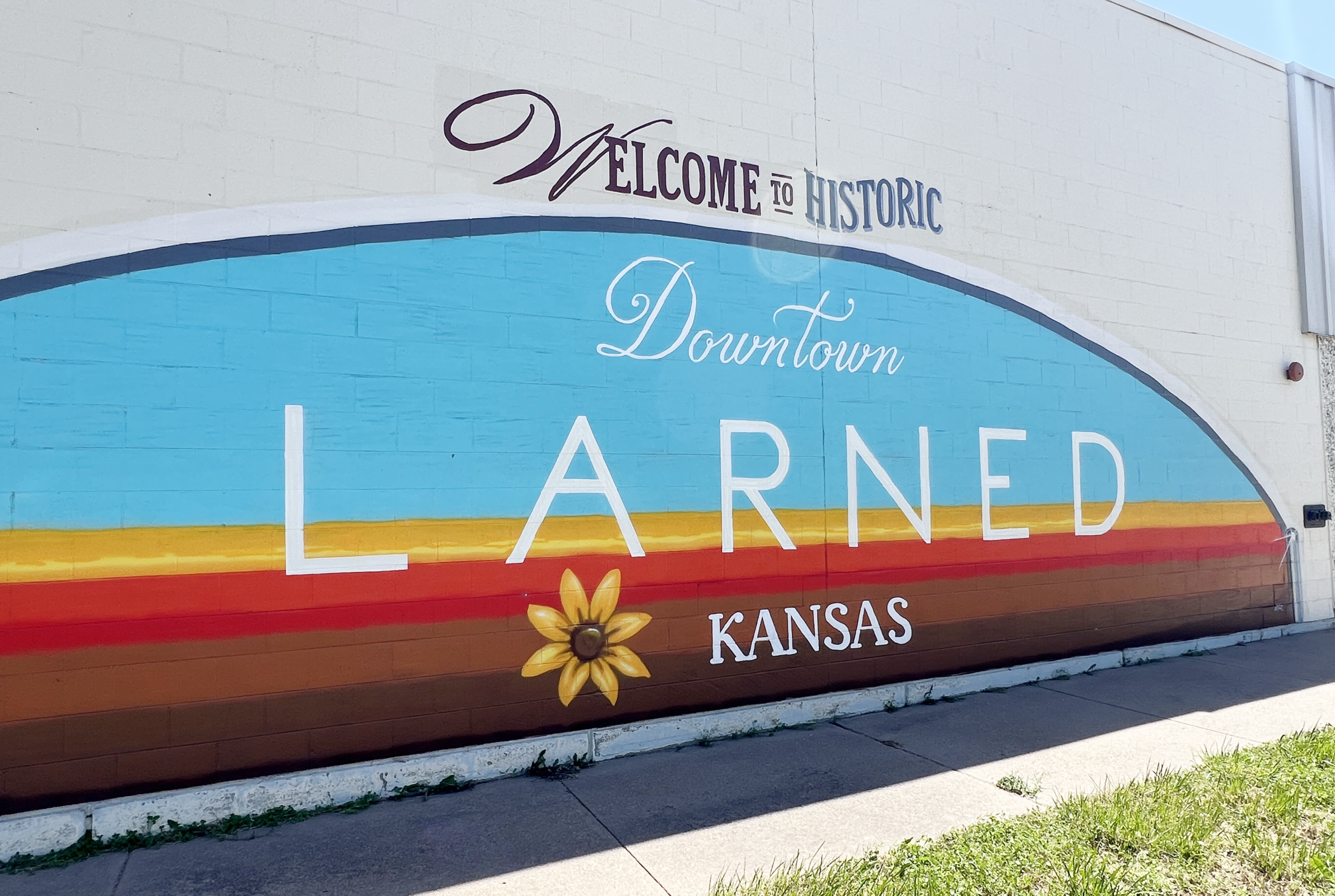 Welcome to Historic Larned public mural enhances downtown.