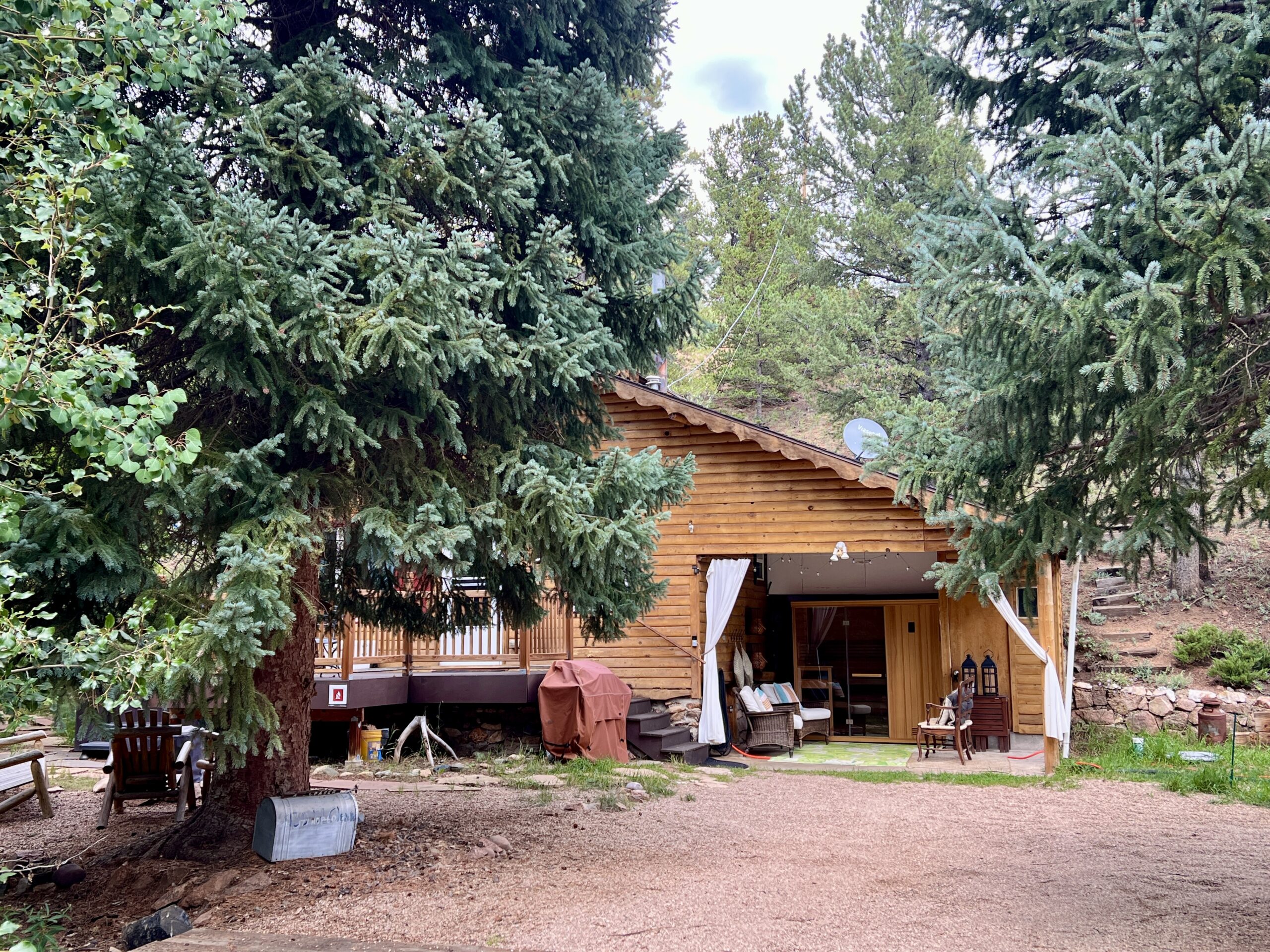 I can't think of a better place to reserve for your overnight lodging than this secluded vacation rental just beyond town. The one-bedroom, one-bath cabin is a Guest Favorite on Airbnb for a reason.